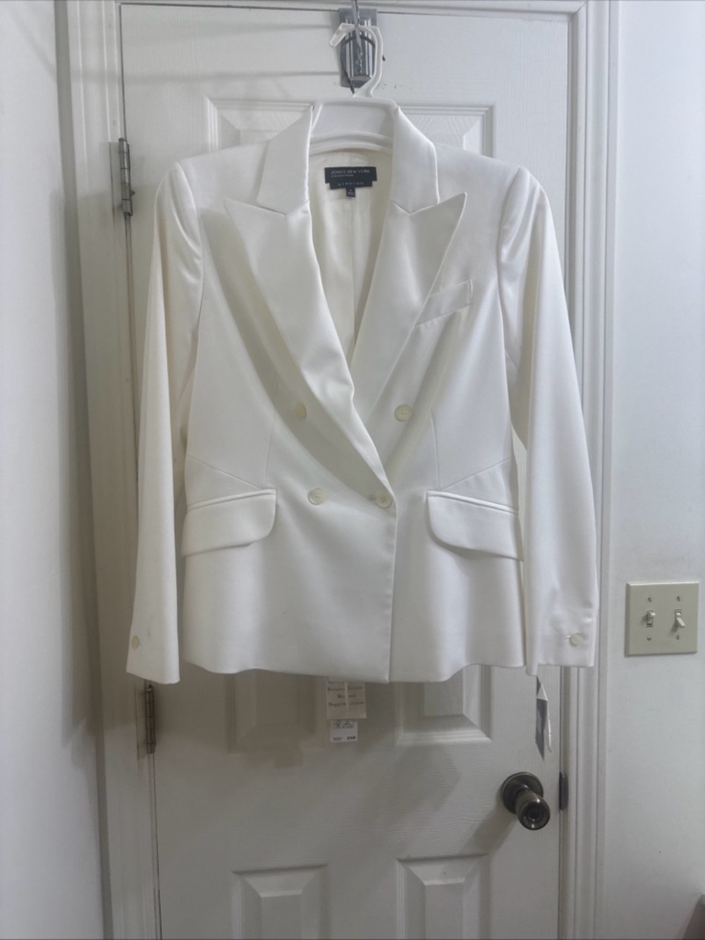 NWT Brand New Jones New York Collection pantsuit  Ivory Size 8  Retail $368